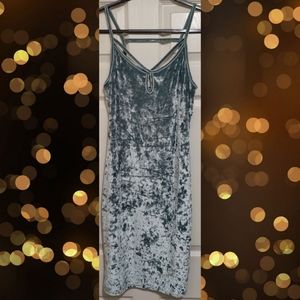 💙Crushed Velvet Strappy Midi Juniors Dress